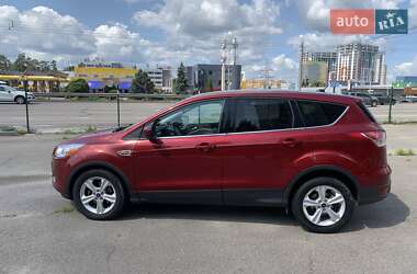 Внедорожник / Кроссовер Ford Escape 2014 в 