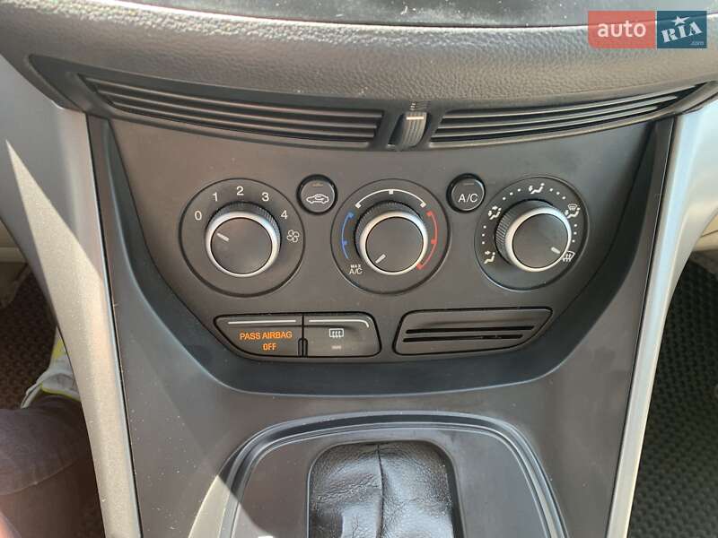 Внедорожник / Кроссовер Ford Escape 2014 в Киеве