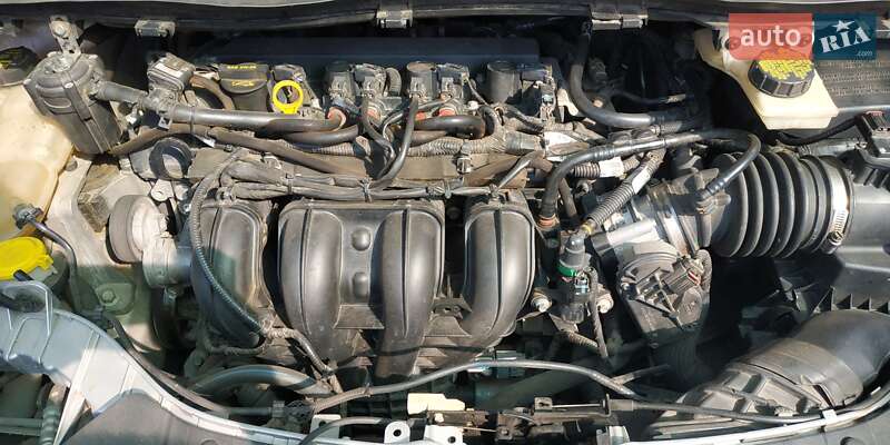 Внедорожник / Кроссовер Ford Escape 2014 в Кривом Роге