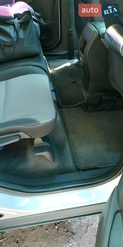 Внедорожник / Кроссовер Ford Escape 2014 в Кривом Роге