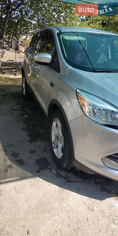 Внедорожник / Кроссовер Ford Escape 2014 в Кривом Роге