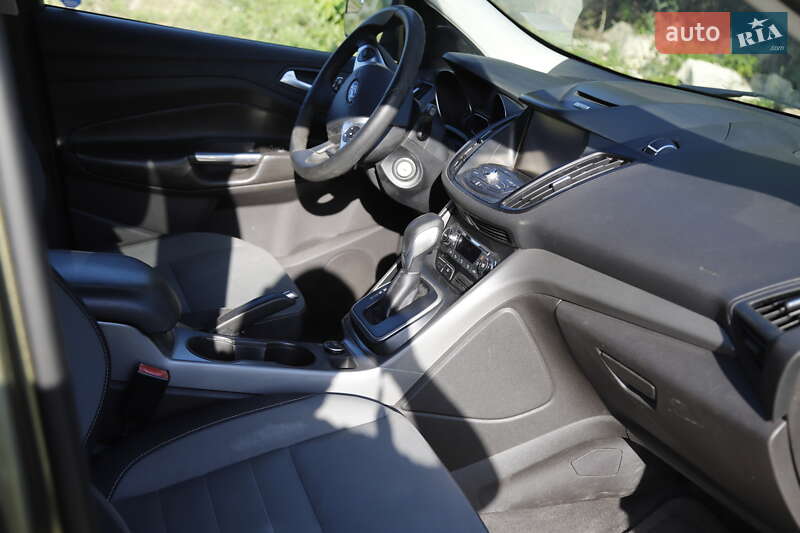 Внедорожник / Кроссовер Ford Escape 2012 в Чечельнике
