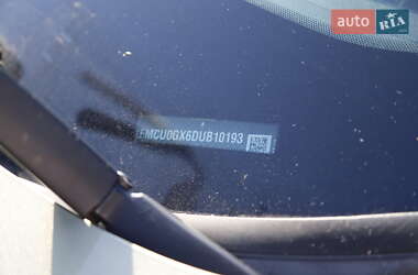 Внедорожник / Кроссовер Ford Escape 2012 в 