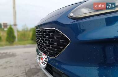Внедорожник / Кроссовер Ford Escape 2019 в 