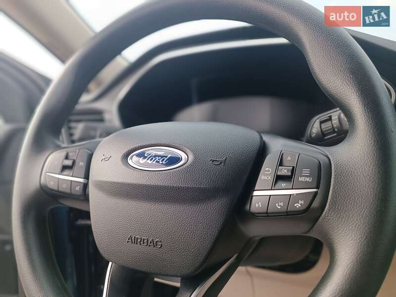 Внедорожник / Кроссовер Ford Escape 2019 в Золочеве