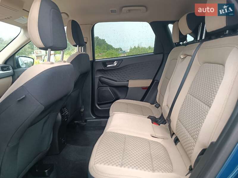 Внедорожник / Кроссовер Ford Escape 2019 в Золочеве