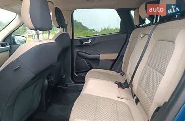 Внедорожник / Кроссовер Ford Escape 2019 в 