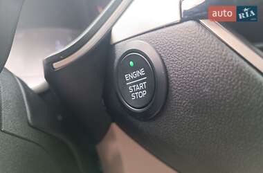 Внедорожник / Кроссовер Ford Escape 2019 в 
