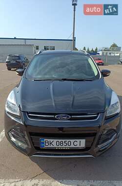 Внедорожник / Кроссовер Ford Escape 2014 в 