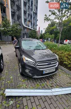 Позашляховик / Кросовер Ford Escape 2017 в Ємільчиному