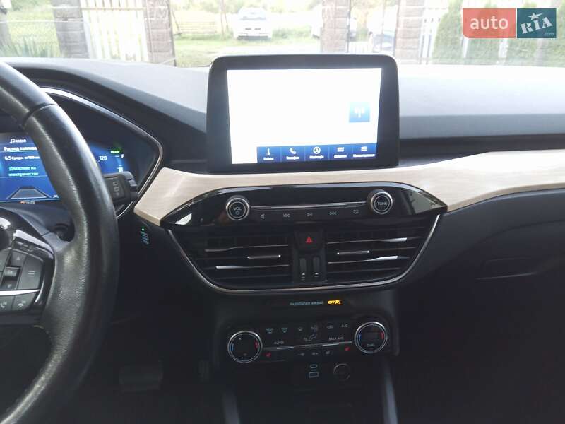 Внедорожник / Кроссовер Ford Escape 2021 в Николаеве