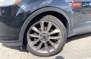Внедорожник / Кроссовер Ford Escape 2015 в 
