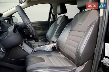 Внедорожник / Кроссовер Ford Escape 2015 в 