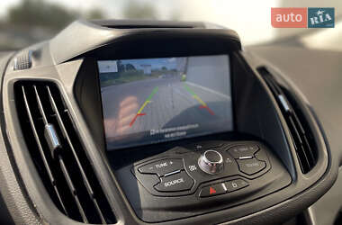 Внедорожник / Кроссовер Ford Escape 2015 в 