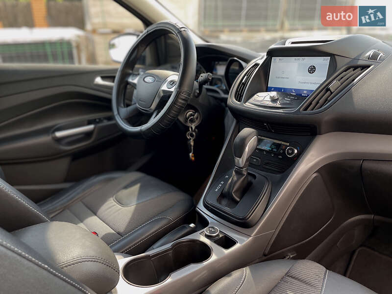 Внедорожник / Кроссовер Ford Escape 2015 в Киеве