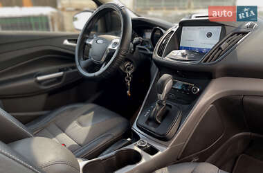 Внедорожник / Кроссовер Ford Escape 2015 в 