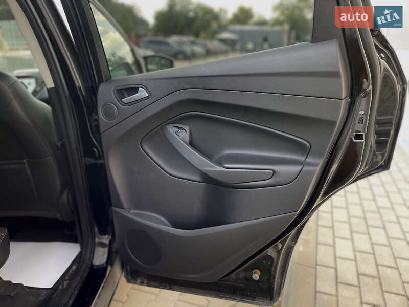 Внедорожник / Кроссовер Ford Escape 2015 в Киеве