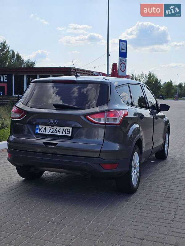 Внедорожник / Кроссовер Ford Escape 2015 в Киеве
