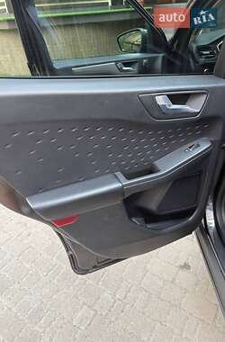 Внедорожник / Кроссовер Ford Escape 2019 в 