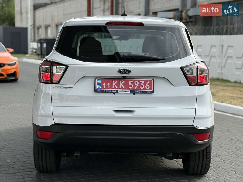 Внедорожник / Кроссовер Ford Escape 2017 в Днепре