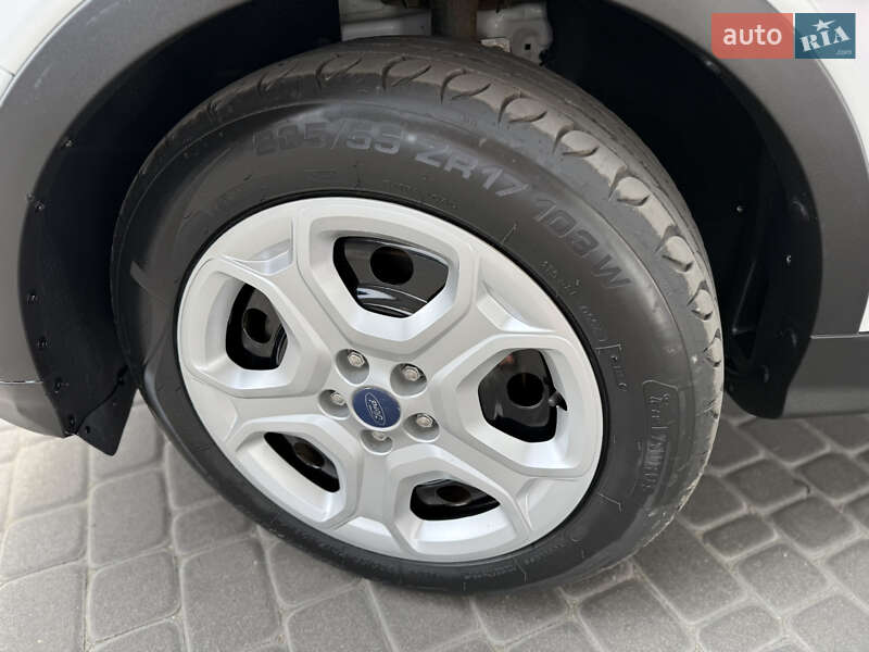 Внедорожник / Кроссовер Ford Escape 2017 в Днепре