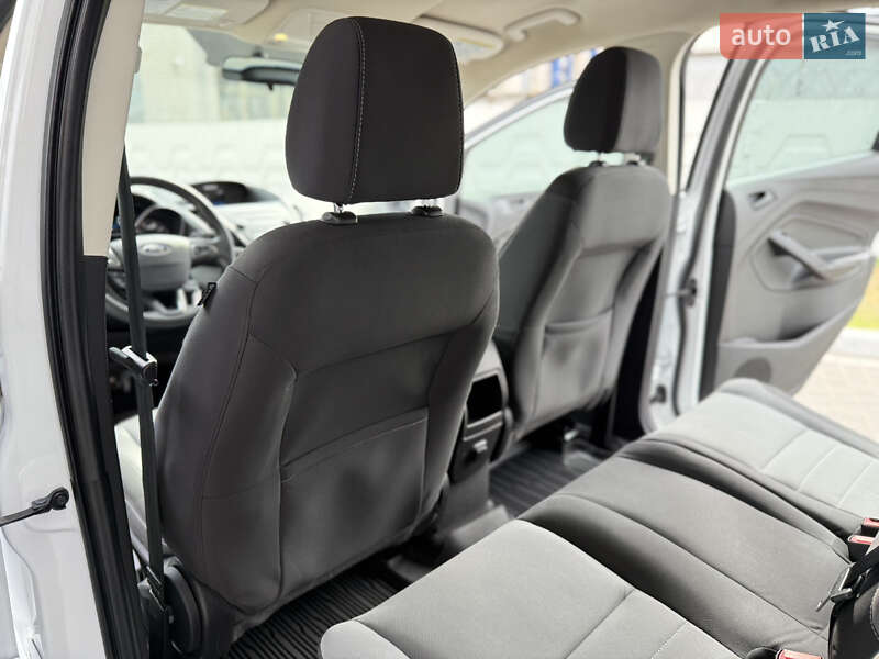 Внедорожник / Кроссовер Ford Escape 2017 в Днепре