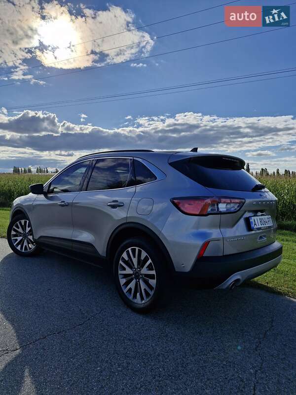 Внедорожник / Кроссовер Ford Escape 2021 в Киеве