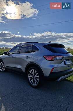 Внедорожник / Кроссовер Ford Escape 2021 в 
