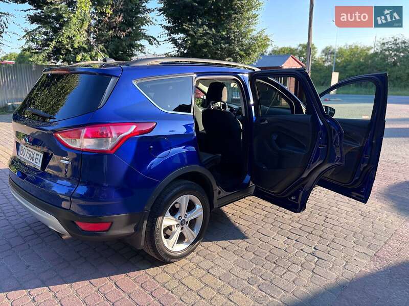 Внедорожник / Кроссовер Ford Escape 2015 в Тернополе