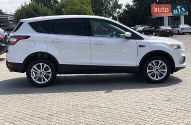 Внедорожник / Кроссовер Ford Escape 2016 в 
