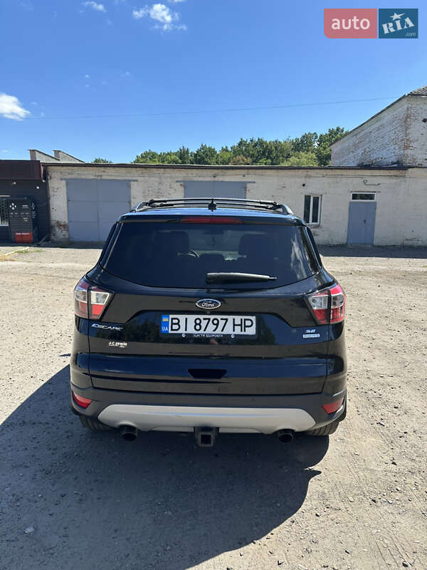 Внедорожник / Кроссовер Ford Escape 2017 в Хороле
