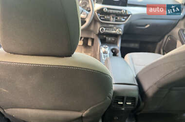 Внедорожник / Кроссовер Ford Escape 2022 в 