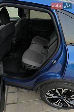 Внедорожник / Кроссовер Ford Escape 2022 в 