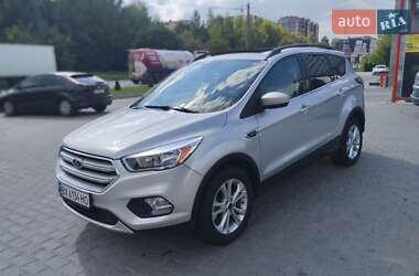 Внедорожник / Кроссовер Ford Escape 2018 в 