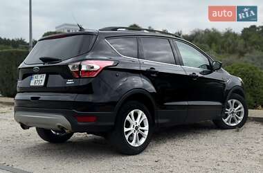 Внедорожник / Кроссовер Ford Escape 2018 в 