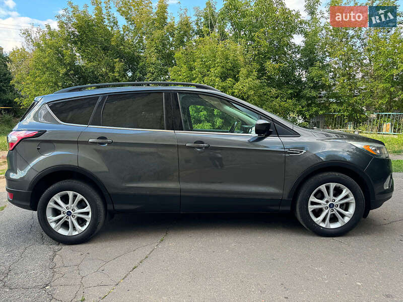 Внедорожник / Кроссовер Ford Escape 2018 в Виннице