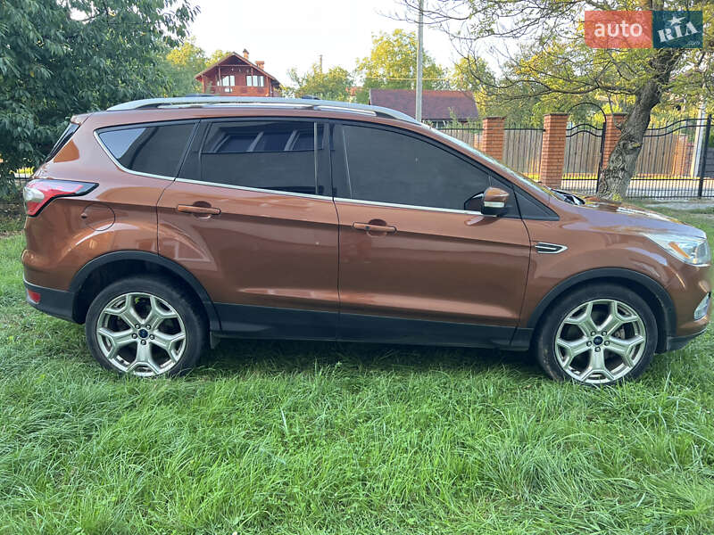 Внедорожник / Кроссовер Ford Escape 2016 в Львове