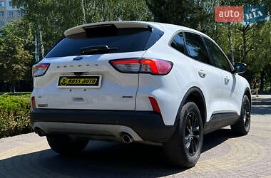 Внедорожник / Кроссовер Ford Escape 2020 в 