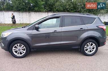 Позашляховик / Кросовер Ford Escape 2017 в Львові