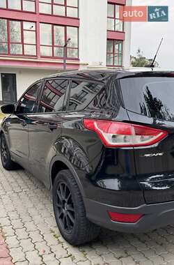Внедорожник / Кроссовер Ford Escape 2014 в 