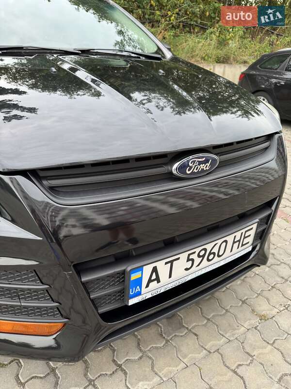 Внедорожник / Кроссовер Ford Escape 2014 в Ивано-Франковске