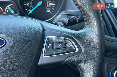 Внедорожник / Кроссовер Ford Escape 2017 в 