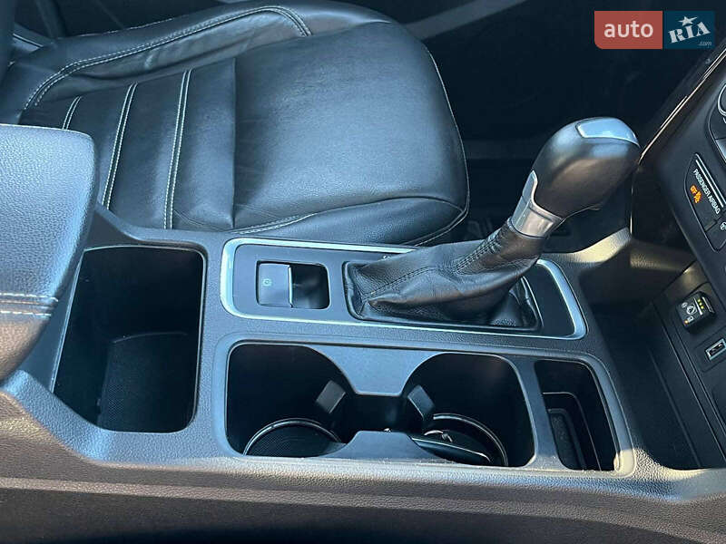 Внедорожник / Кроссовер Ford Escape 2017 в Львове