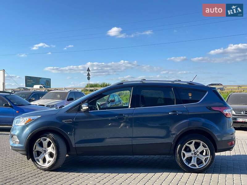 Внедорожник / Кроссовер Ford Escape 2017 в Львове