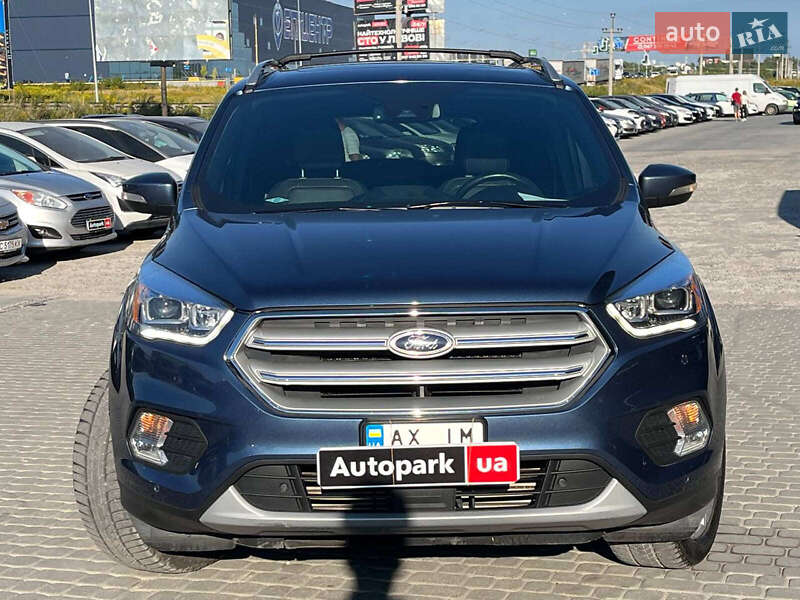 Внедорожник / Кроссовер Ford Escape 2017 в Львове