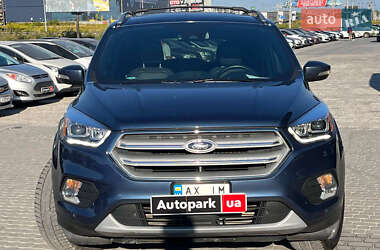 Внедорожник / Кроссовер Ford Escape 2017 в 