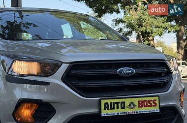 Внедорожник / Кроссовер Ford Escape 2017 в 