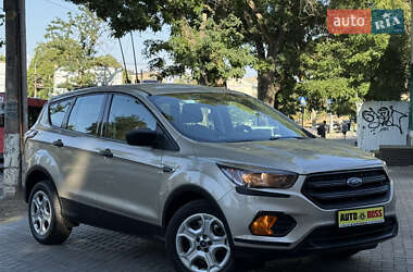 Внедорожник / Кроссовер Ford Escape 2017 в 