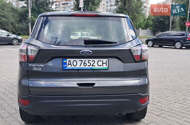 Внедорожник / Кроссовер Ford Escape 2017 в 