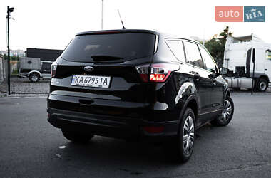 Внедорожник / Кроссовер Ford Escape 2017 в 